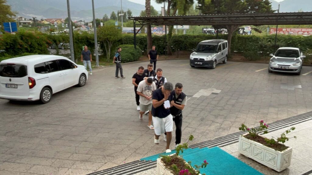 Fethiye Belediye Başkanı Karaca'ya silahlı saldırıda 3 göz